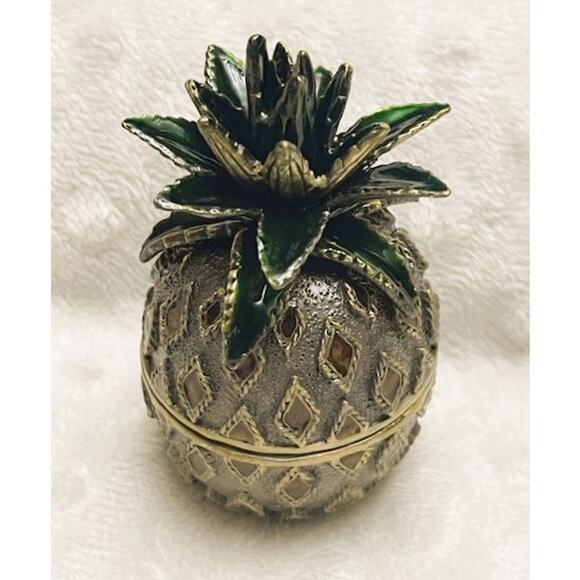 Vintage Milson & Louis Enamel Pineapple Trinket Box w/Magnetic Closure - Picture 2 of 7